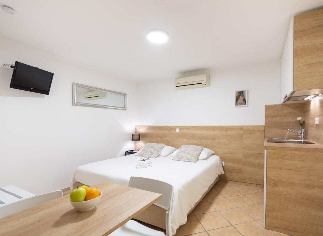 Apartments & Rooms Buble Trogir Buitenkant foto