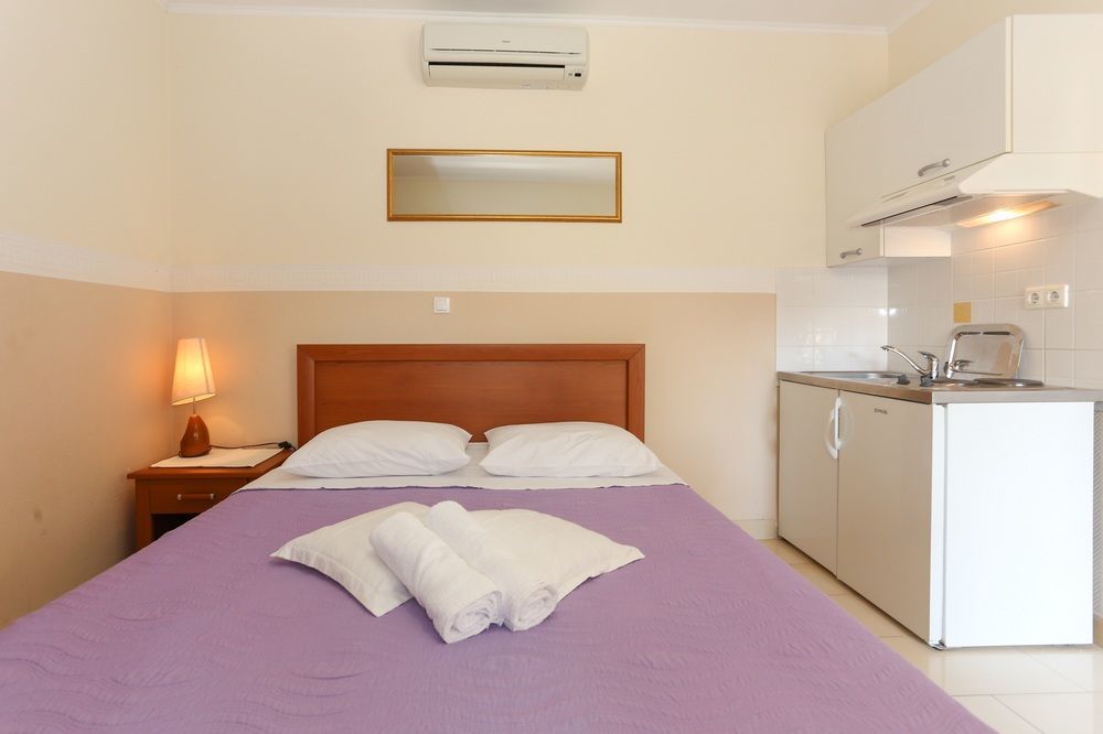 Apartments & Rooms Buble Trogir Buitenkant foto