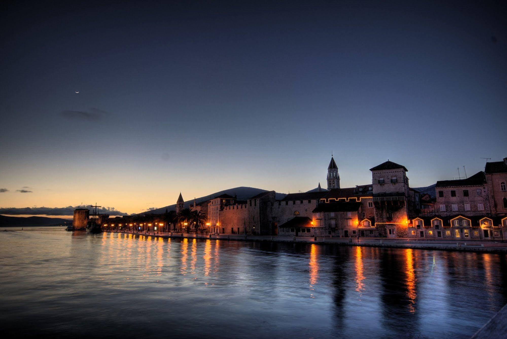 Apartments & Rooms Buble Trogir Buitenkant foto