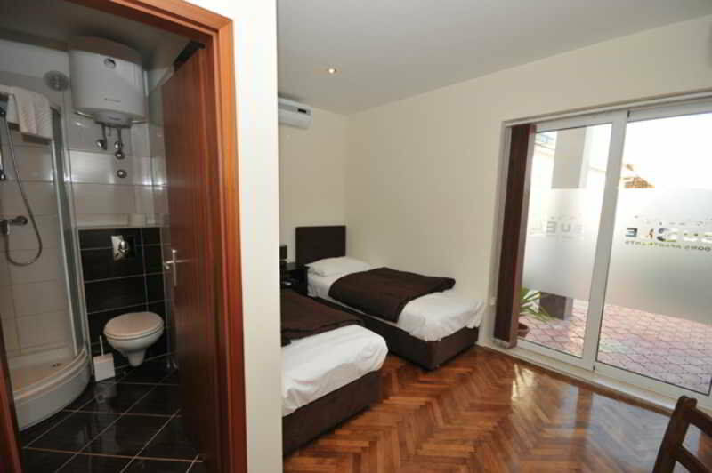 Apartments & Rooms Buble Trogir Buitenkant foto