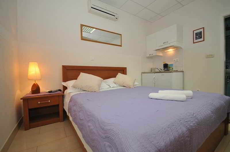 Apartments & Rooms Buble Trogir Buitenkant foto